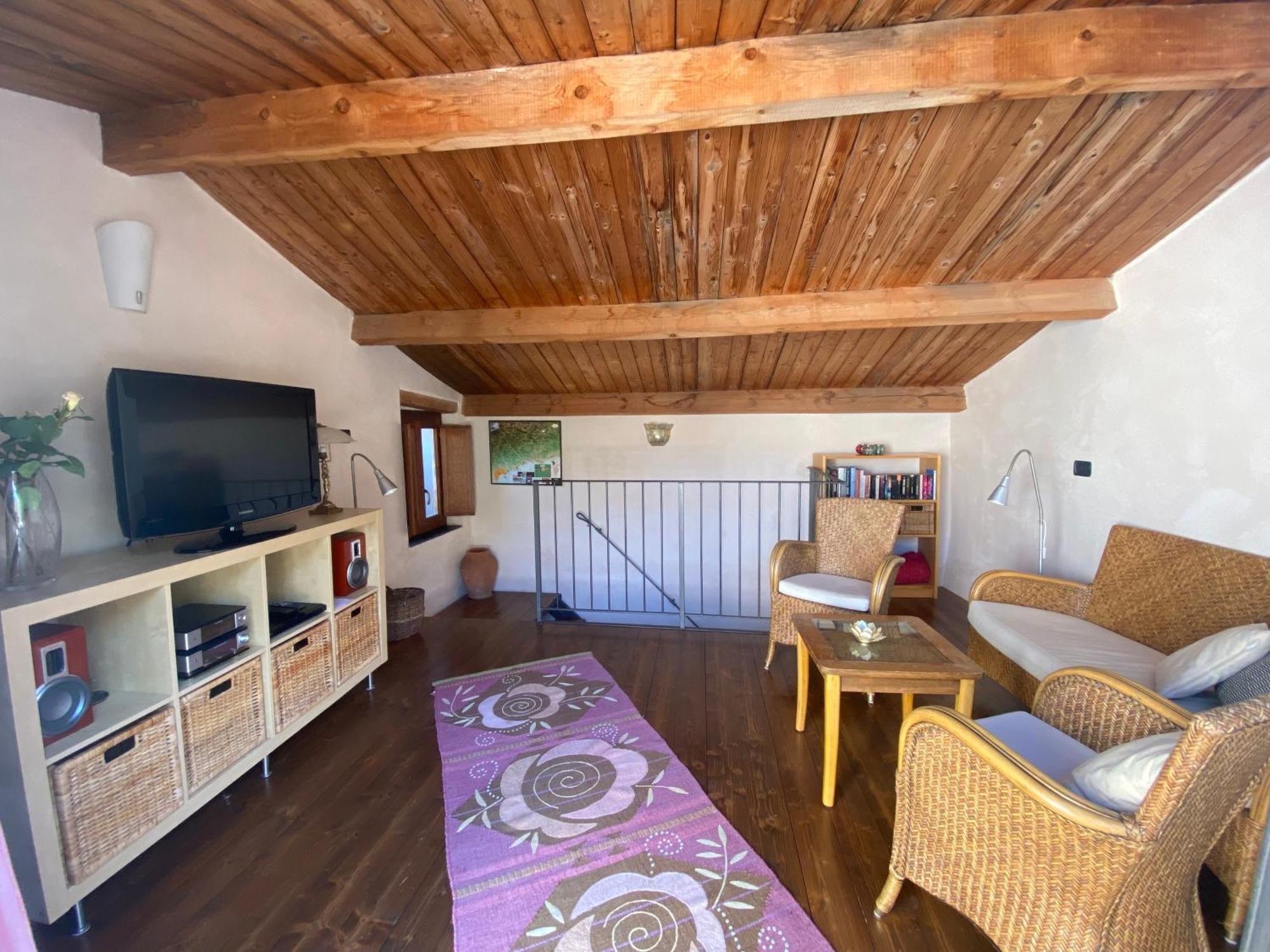 Iconic Italian Townhouse W Rooftop Terrace & Mountain View, Pigna Exterior photo